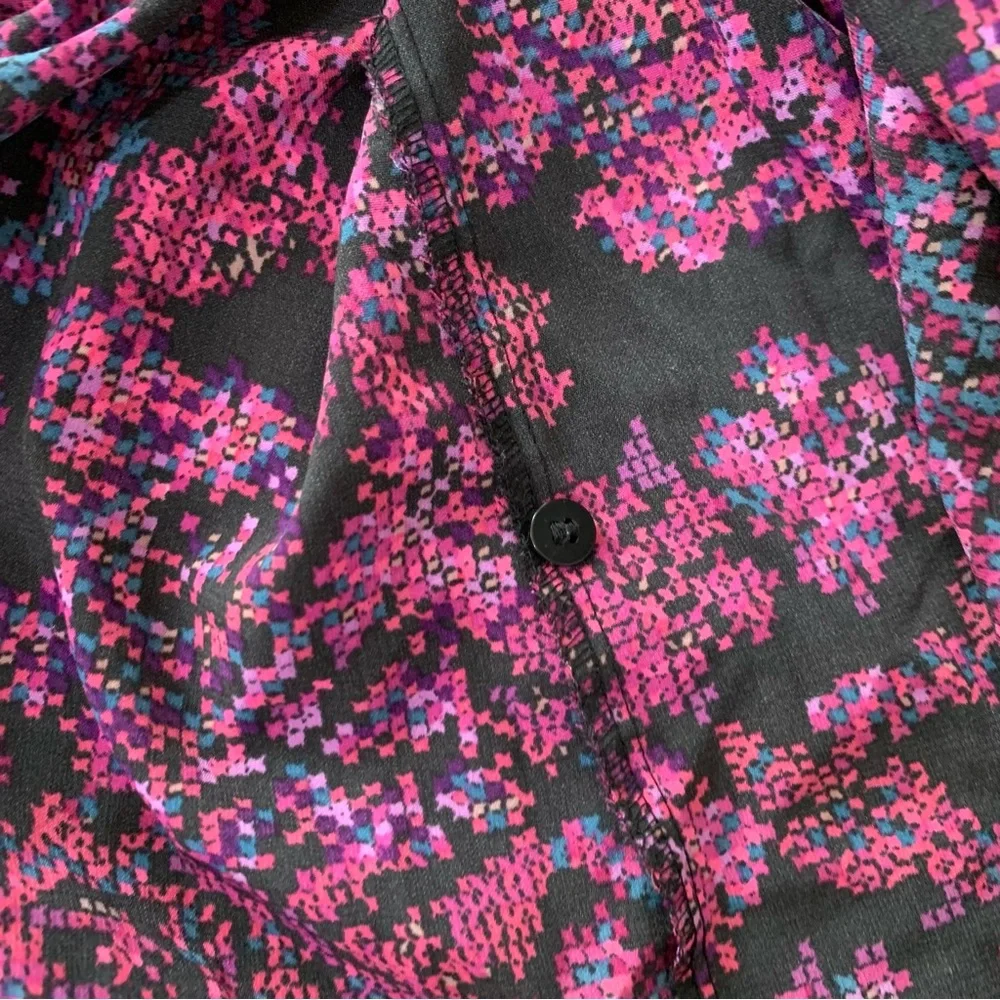 Catherine's Long Sleeve Button Down Collar Shirt Abstract Floral Print size 4X - Picture 8 of 12